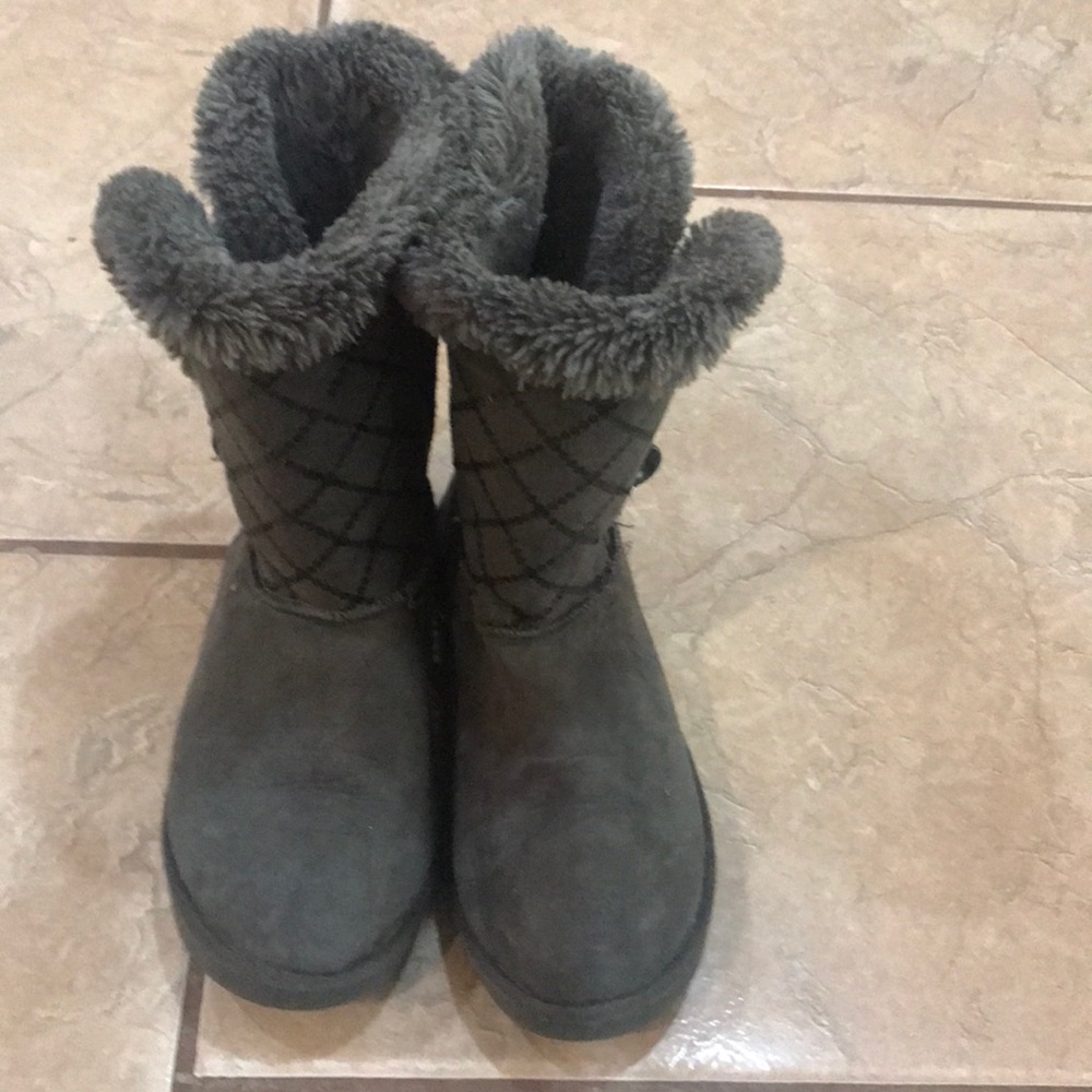 Magellan boots girl size 3